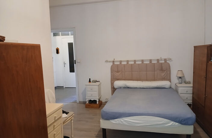 VENTE - APPARTEMENT - T.2 BIS - 60 M2 - ALES — photo 5