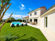 SAINT-CYR-DE-FAVIÈRES   une villa  avec piscine où confort, — photo 4