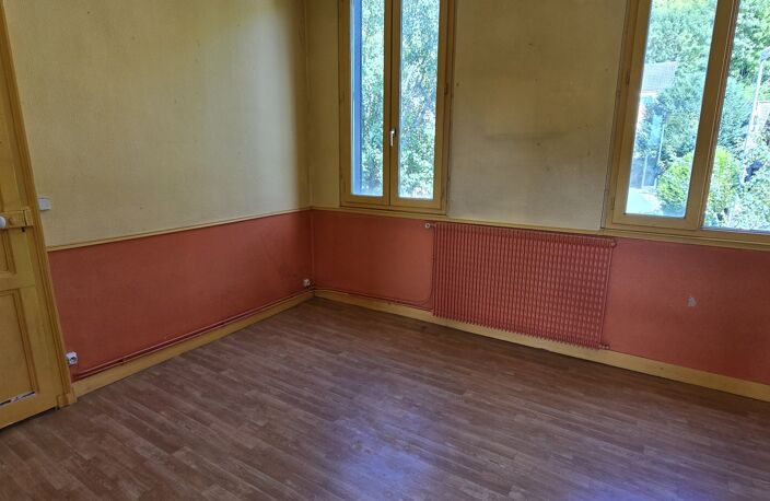 Vente Maison/villa 9 pièces — photo 2