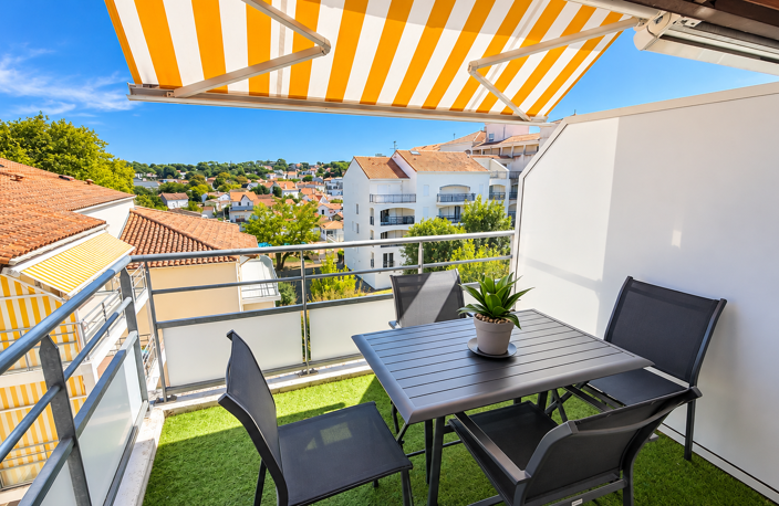 APPARTEMENT T2 VUE DEGAGEE - DERNIER ETAGE - PONTAILLAC PLAG — photo 2