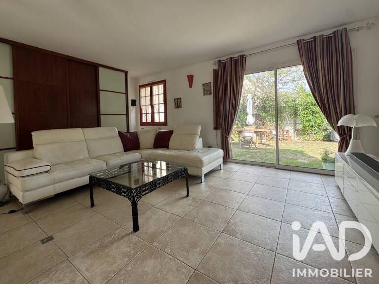 Vente Maison/villa 8 pièces — photo 1