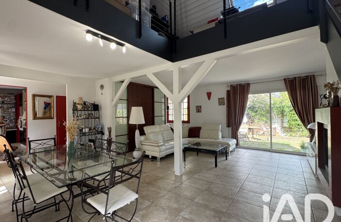 Vente Maison/villa 8 pièces — photo 2