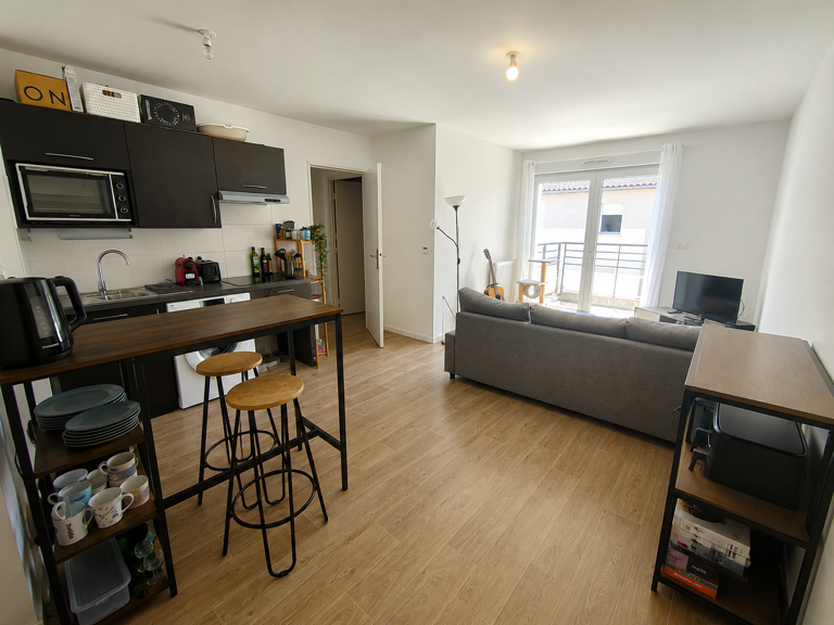 Appartement 3 pièces de 49,18m2 avec parking et balcon — photo 1