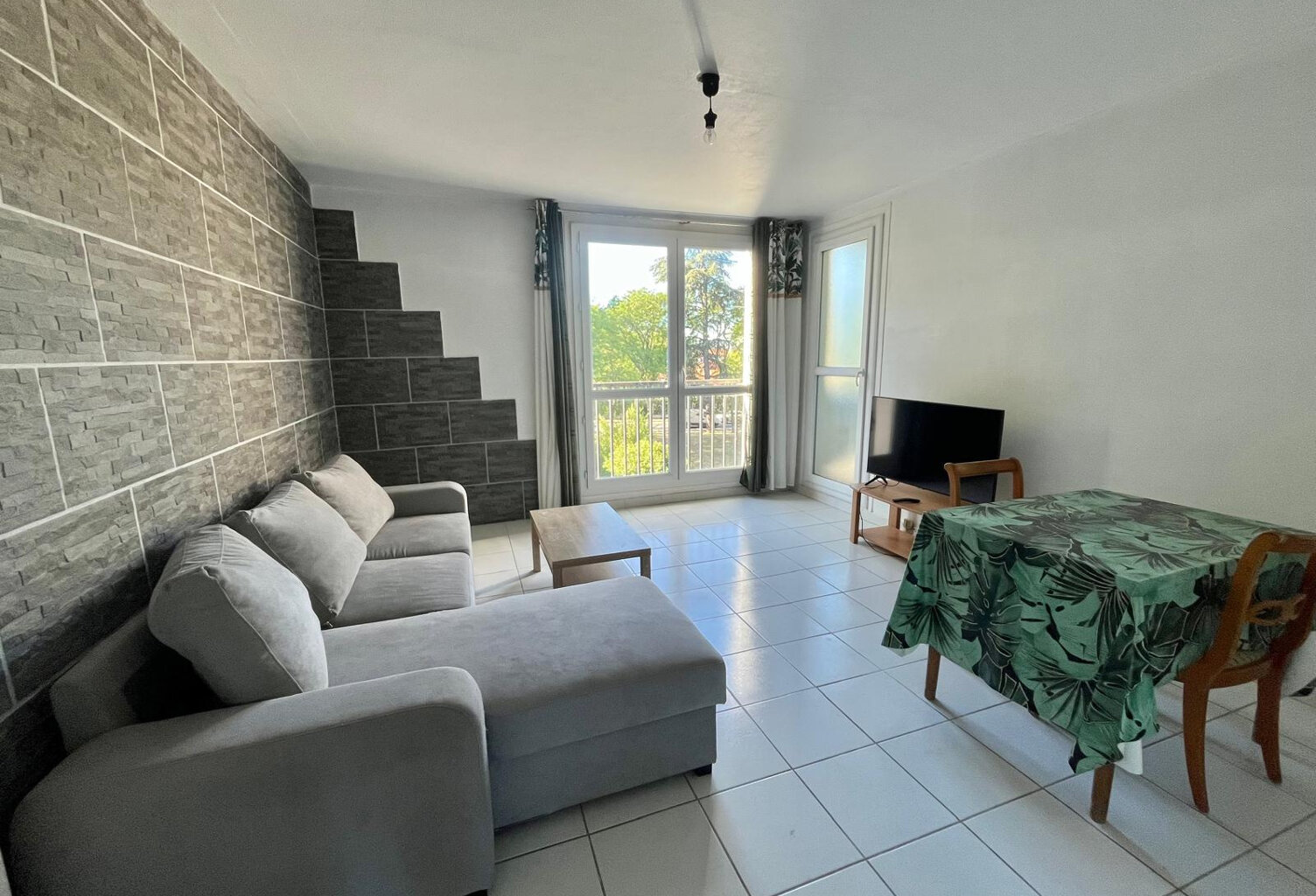 Appartement Type 3 avec balcons et cave, quartier Fontbarlettes, 26000 VALENCE — photo 1