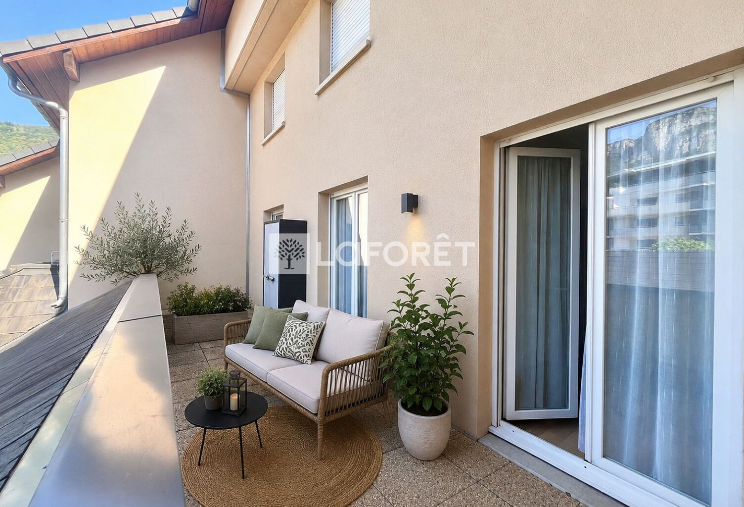 T4 LUMINEUX AVEC DEUX TERRASSES, VUE GRANIER — photo 1
