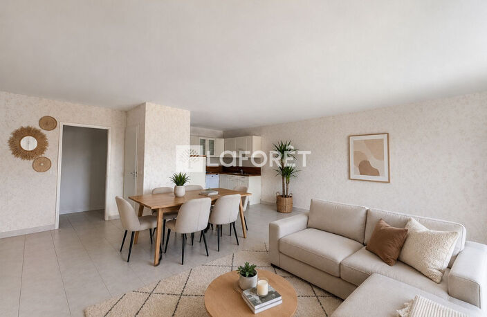 T4 LUMINEUX AVEC DEUX TERRASSES, VUE GRANIER — photo 2