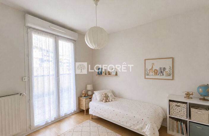 T4 LUMINEUX AVEC DEUX TERRASSES, VUE GRANIER — photo 5