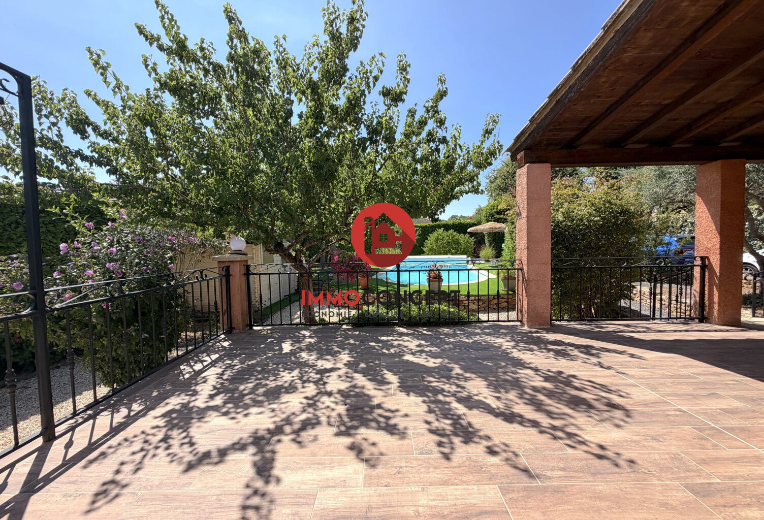 Gaujac  Maison de plain-pied avec piscine — photo 1