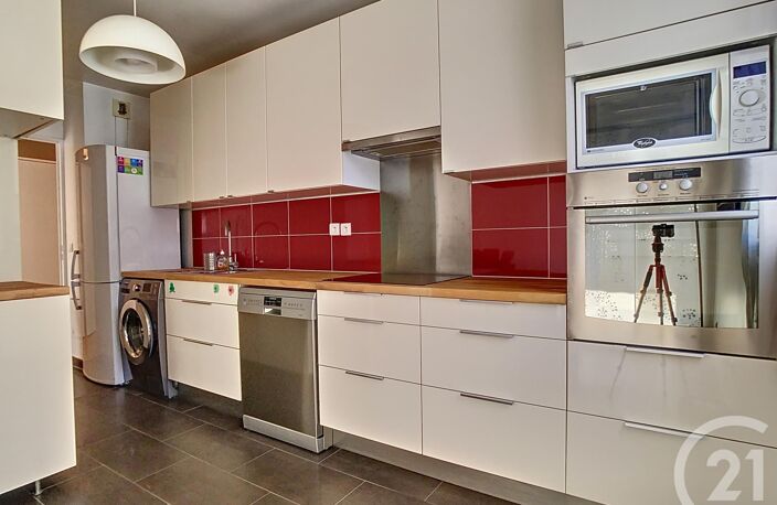 Location appartement 4 pièces 77 m² à Orly (94310) — photo 2