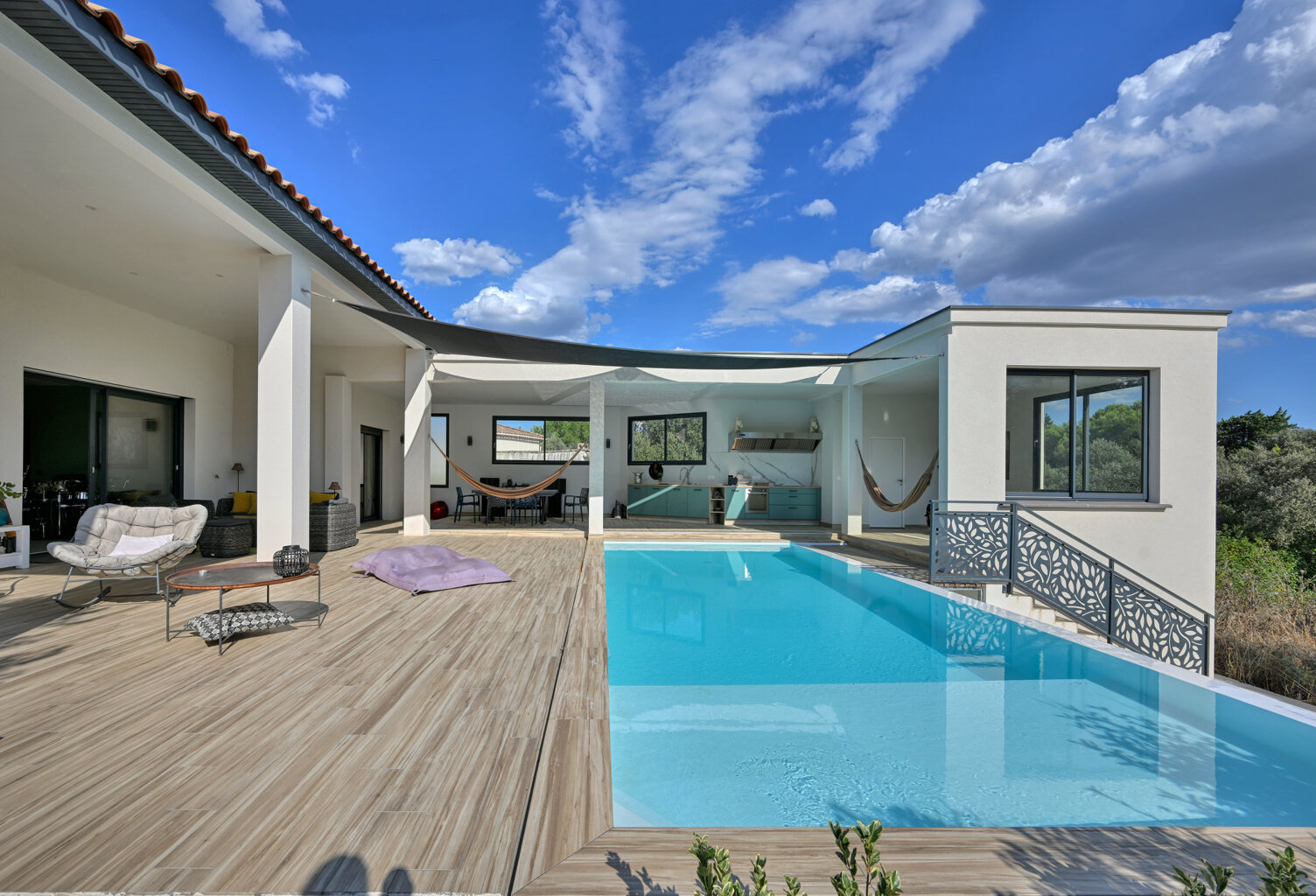Maison contemporaine de plain-pied avec piscine et vue dégagée sur 3000m2 de parcelle — photo 1