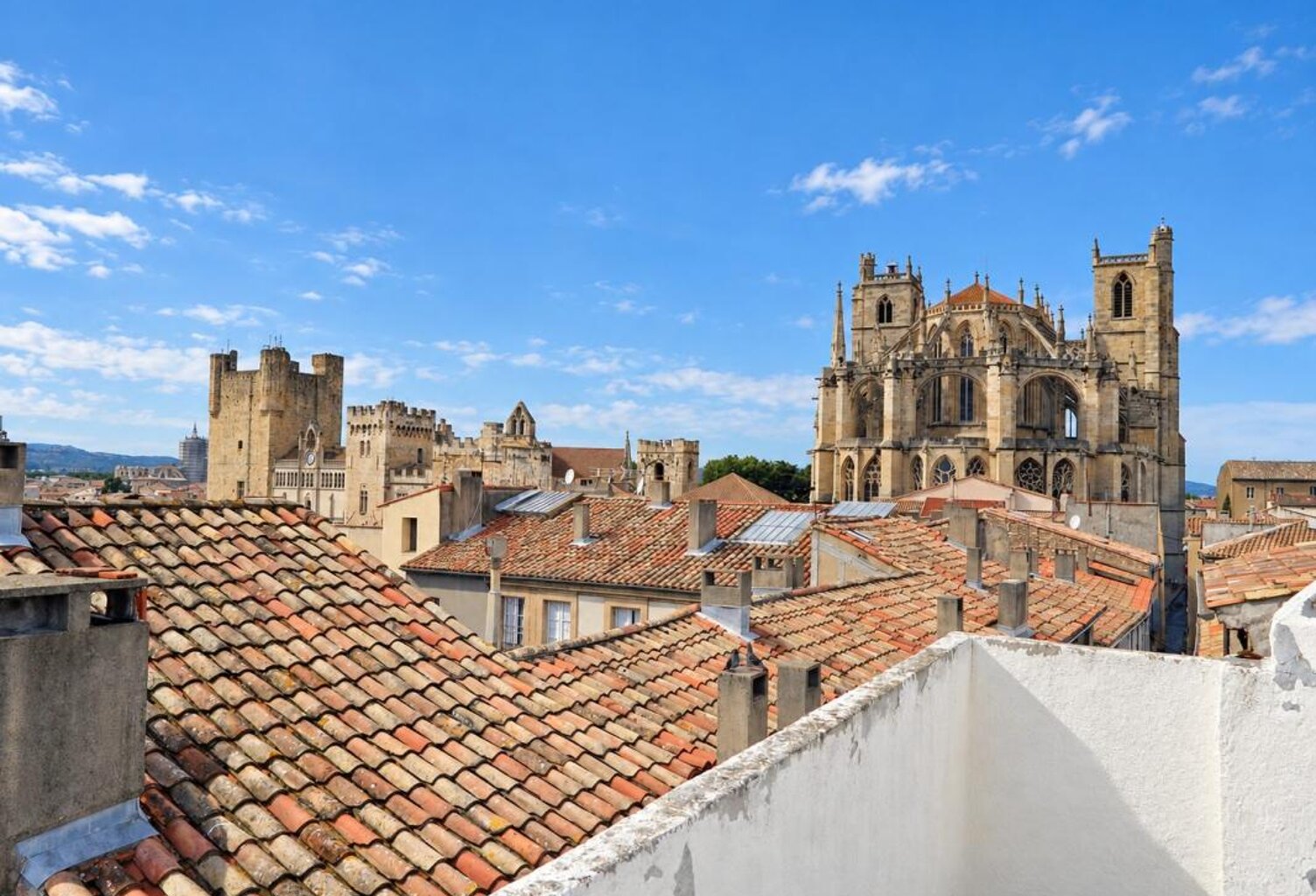 Immeuble Proche Cathédrale de Narbonne — photo 1