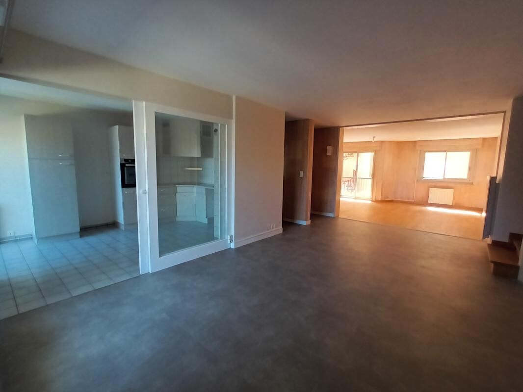 Appartement  T6 à louer Rodez 12000