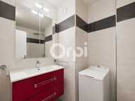 STUDIO - RESIDENCE STANDING - PARKING -  CAVE- PISCINE — photo 4