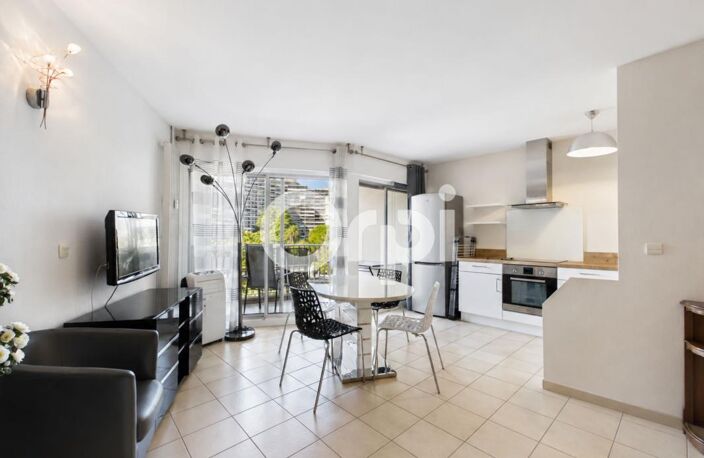 STUDIO - RESIDENCE STANDING - PARKING -  CAVE- PISCINE — photo 2