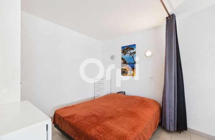 STUDIO - RESIDENCE STANDING - PARKING -  CAVE- PISCINE — photo 4