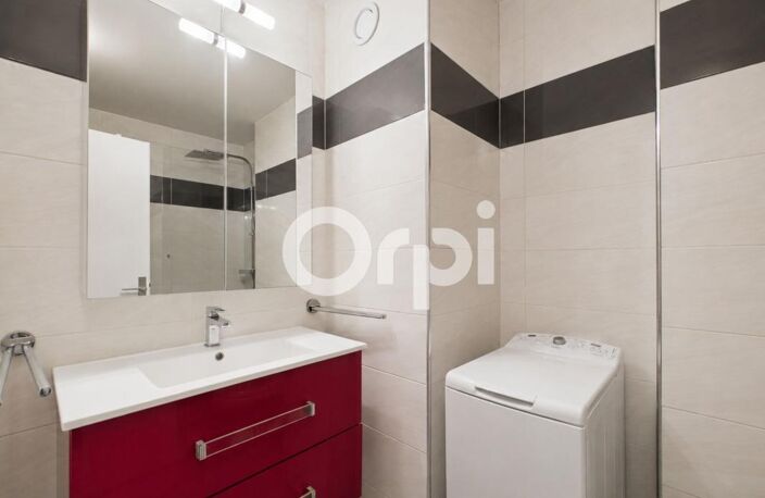 STUDIO - RESIDENCE STANDING - PARKING -  CAVE- PISCINE — photo 5
