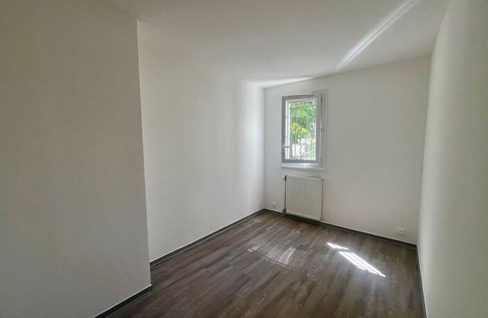 E3468A212L  Beau T4 à Vitrolles, Résidence Les Pignes : espace, confort et qualité de vie au rendez-vous — photo 4
