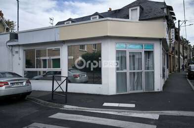 Commerce  710 €