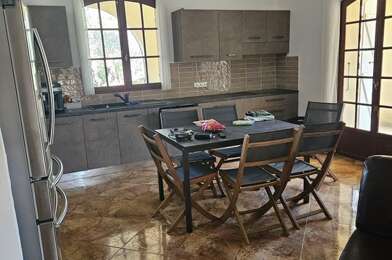 Appartement 4 pièces 1200 €