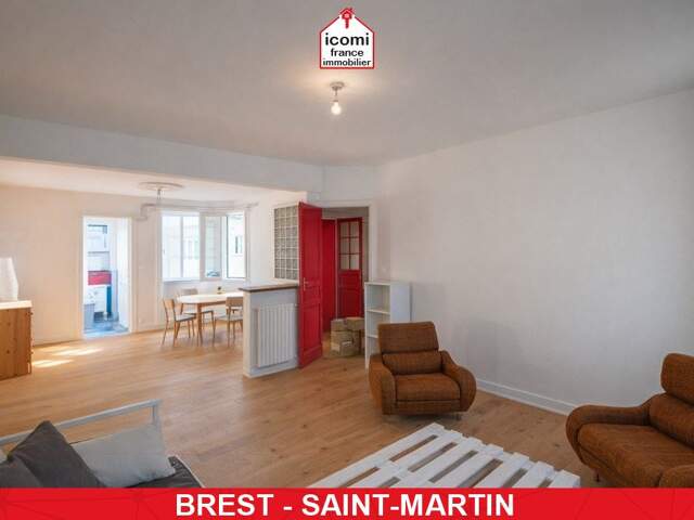 FINISTERE - Brest (29200) - A VENDRE - APPARTEMENT - 1 CHAMBRE POSSIBLE 2 - IDEALEMENT SITUE - DERNIER ETAGE- LUMINEUX — photo du bien