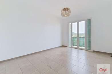 Appartement 4 pièces 1090 €