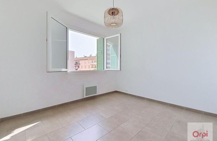 APPARTEMENT T4 A LOUER — photo 4