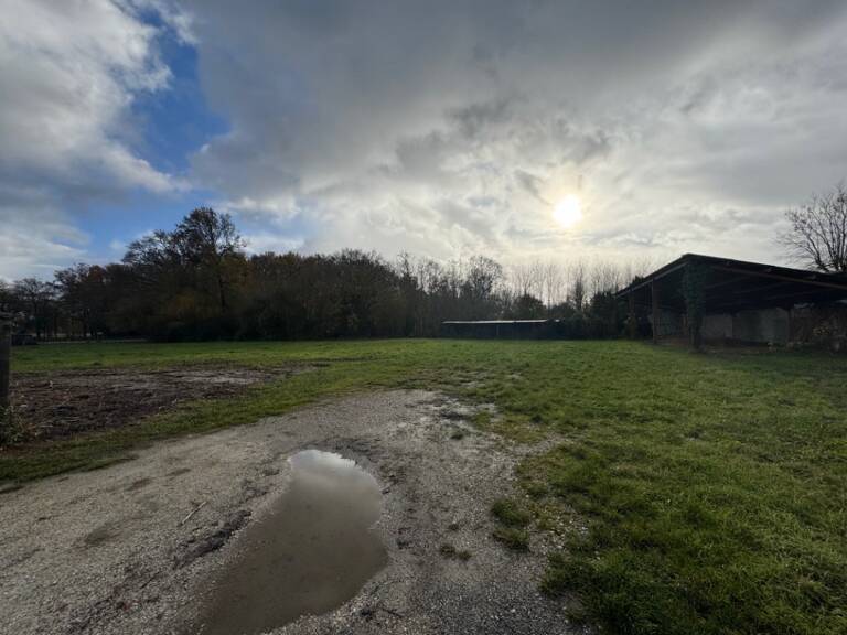 Terrain à bâtir à Blaignan-Prignac (33340) — photo 1