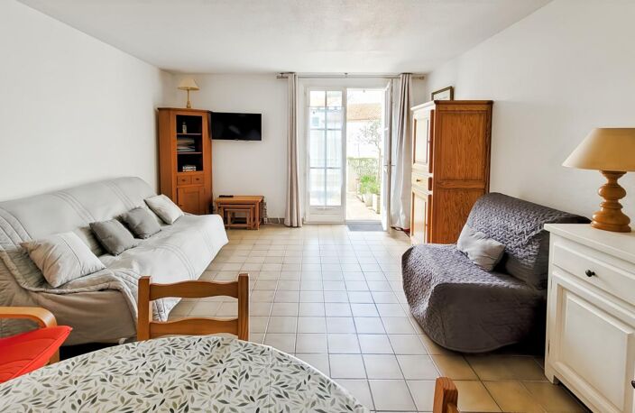 Appartement T2 rez-de-chaussée à vendre - 1 chambre - jardinet - Saint-Martin intra Muros - copropriété avec piscine — photo 3