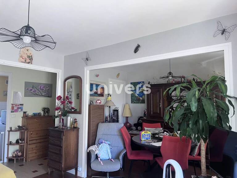 VALENCE – CHÂTEAUVERT – T4 TRAVERSANT AVEC GARAGE ET CAVE — photo 1
