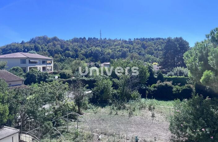 VALENCE – CHÂTEAUVERT – T4 TRAVERSANT AVEC GARAGE ET CAVE — photo 3