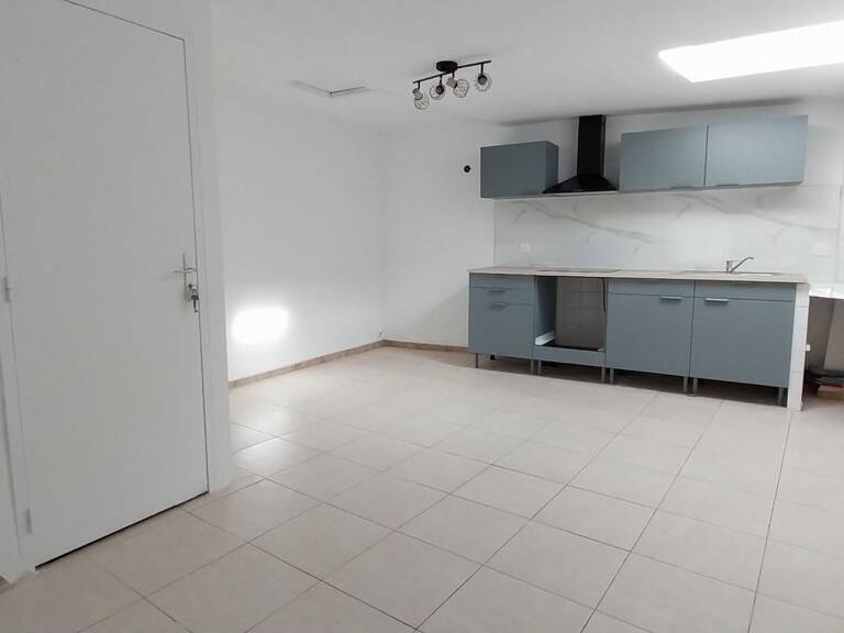 SERIGNAN - Appartement À Louer — photo 1