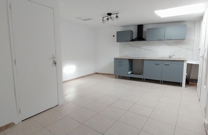 SERIGNAN - Appartement À Louer — photo 2