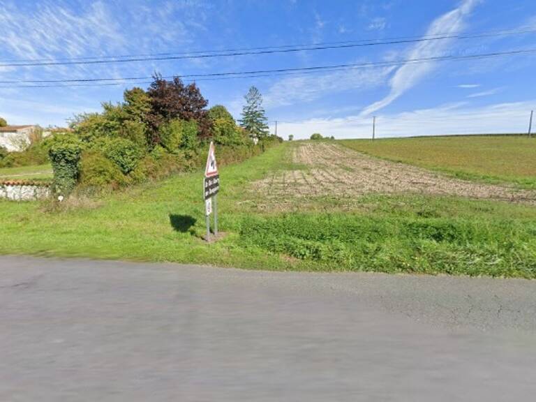 Terrain à bâtir à Dompierre-sur-Charente (17610) — photo 1