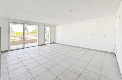 Appartement T4 / traversant / place de parking et garage dans une résidence neuve — photo du bien