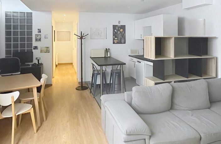 Toulouse, les chalets, métro Jeanne d'Arc Appartement 3 pièces avec grande terrasse À Vendre — photo 2