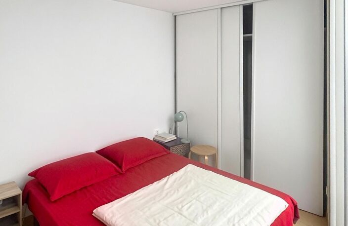 Toulouse, les chalets, métro Jeanne d'Arc Appartement 3 pièces avec grande terrasse À Vendre — photo 3