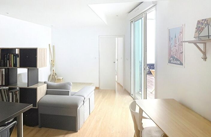 Toulouse, les chalets, métro Jeanne d'Arc Appartement 3 pièces avec grande terrasse À Vendre — photo 5
