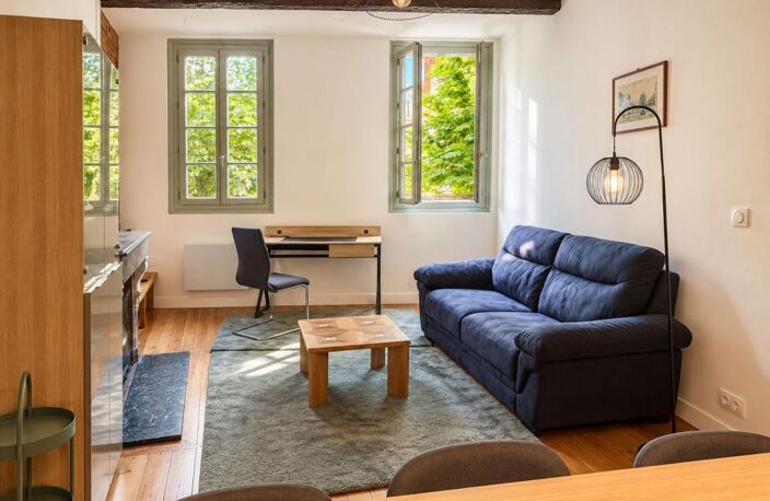 Toulouse cœur Saint Etienne Superbe T2 au premier étage dans une copropriété en parfait état — photo 3