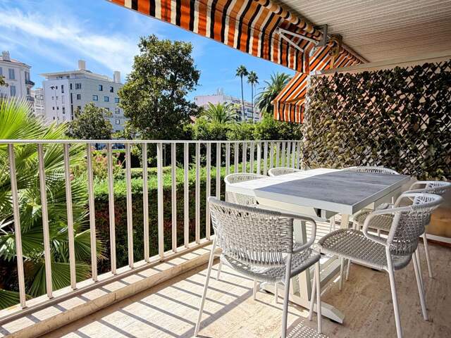 Cannes bas Montfleury — 68 m², 2 terrasses, garage — photo du bien