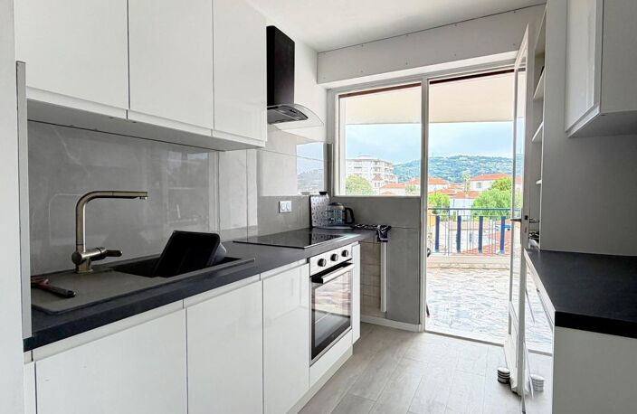 Cannes Petit Juas — 4 pièces 85 m², dernier étage — photo 5