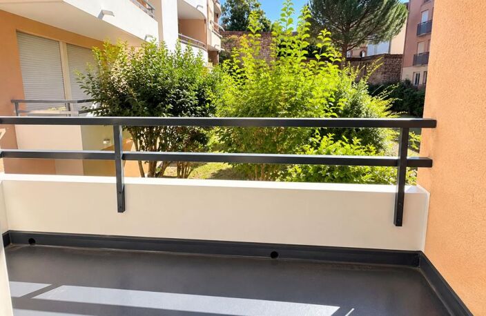 TOULOUSE PALAIS DE JUSTICE, BEAU T2 DE 45 M² AVEC BALCON — photo 2
