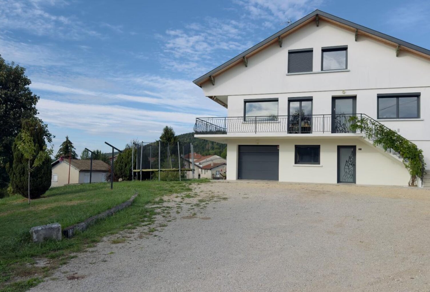 Maison de village sur CONDAMINE (01) — photo 1