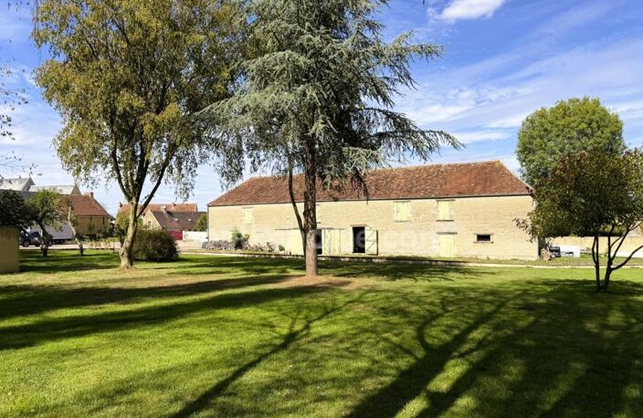 Belle propriété normande de caractère avec parc arboré de plus 3 500 m² et majestueuse bâtisse en pierre de Caen - Idéal projet gîtes, chambres d'hôtes ou vaste demeure familiale — photo 2
