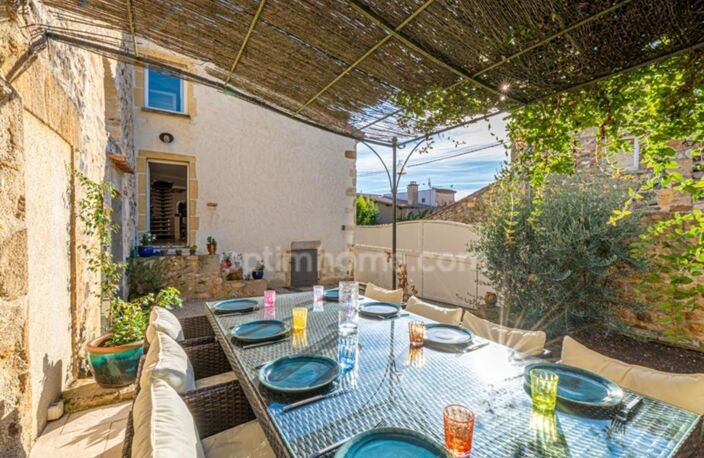 **Coup de cœur – Maison de charme 195 m² avec 2 entrées indépendantes, 2 extérieurs, garage, cave, vue et piscine** — photo 4
