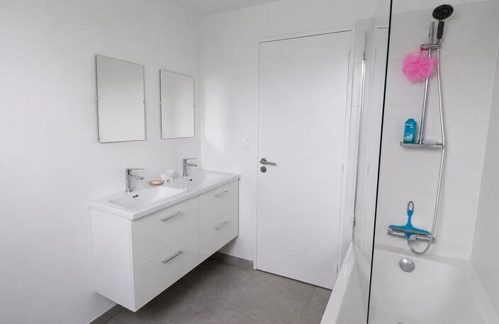 Maison de 111m2 à louer sur Ambon — photo 4