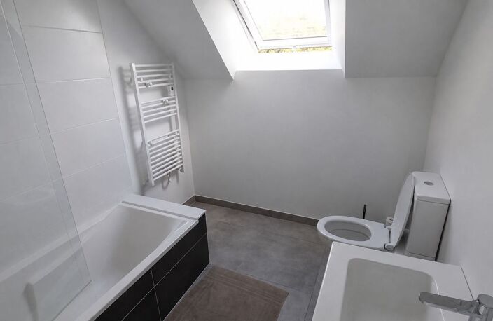 Maison de 111m2 à louer sur Ambon — photo 5