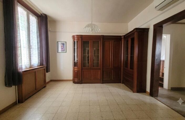 BEAUVAIS – Maison de caractère en briques avec jardin et 30 m² aménageables — photo 4