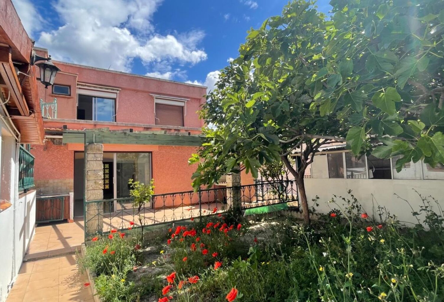 Maison à vendre 5 pièces LA CIOTAT A 5 MINUTES A PIED DE LA PAGE — photo 1