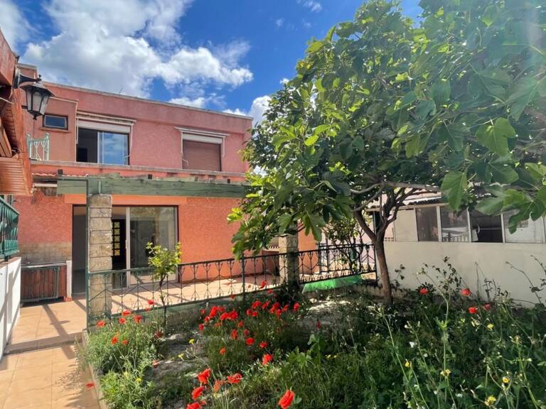 Maison à vendre 5 pièces LA CIOTAT A 5 MINUTES A PIED DE LA PAGE — photo 1