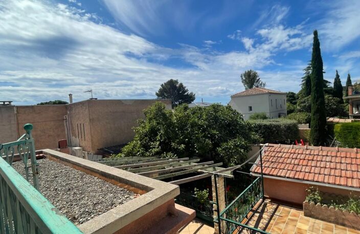 Maison à vendre 5 pièces LA CIOTAT A 5 MINUTES A PIED DE LA PAGE — photo 2